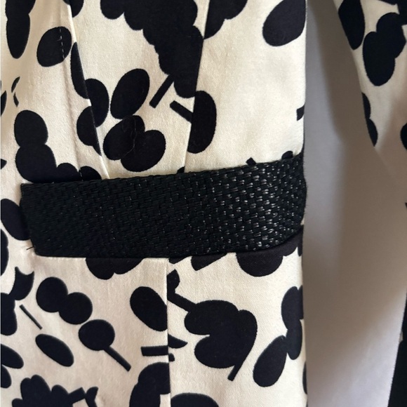 ZARA BASICBlack and White Floral Jacket - Picture 2 of 7